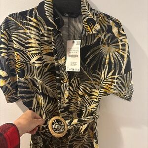 Zara women tropical Black and Gold Patterned dress with belt XS new